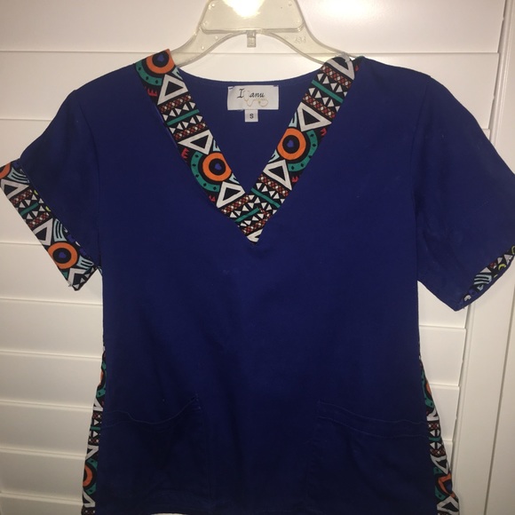 Women’s African inspired print SCRUB top ✨ - Picture 1 of 4
